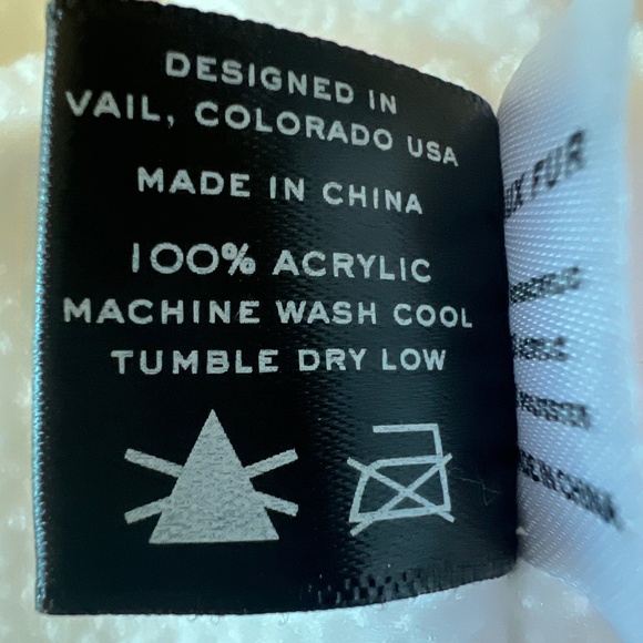 2866 Cirque Mountain Apparel faux fur white hat - Picture 6 of 8